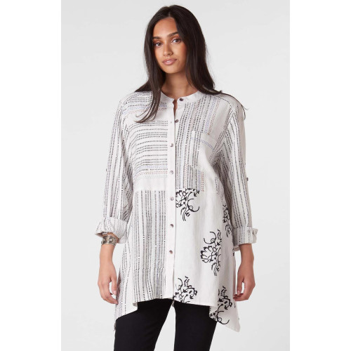 Kalpa Roll-Sleeve Handkerchief Hem Shirt - White/Black